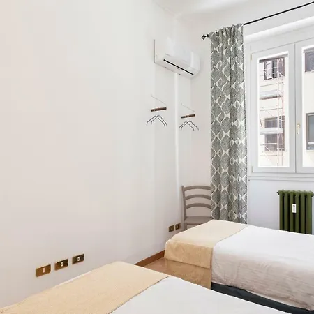 Two Bed Flat 200mt From S. Giovanni In Laterano * Rome