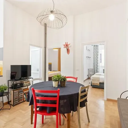 Two Bed Flat 200mt From S. Giovanni In Laterano *
