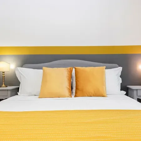 Two Bed Flat 200mt From S. Giovanni In Laterano * Rome